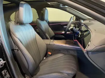 MERCEDES-BENZ E 220 d AMG Pano D4Sound Air Hyper HUD&hellip;