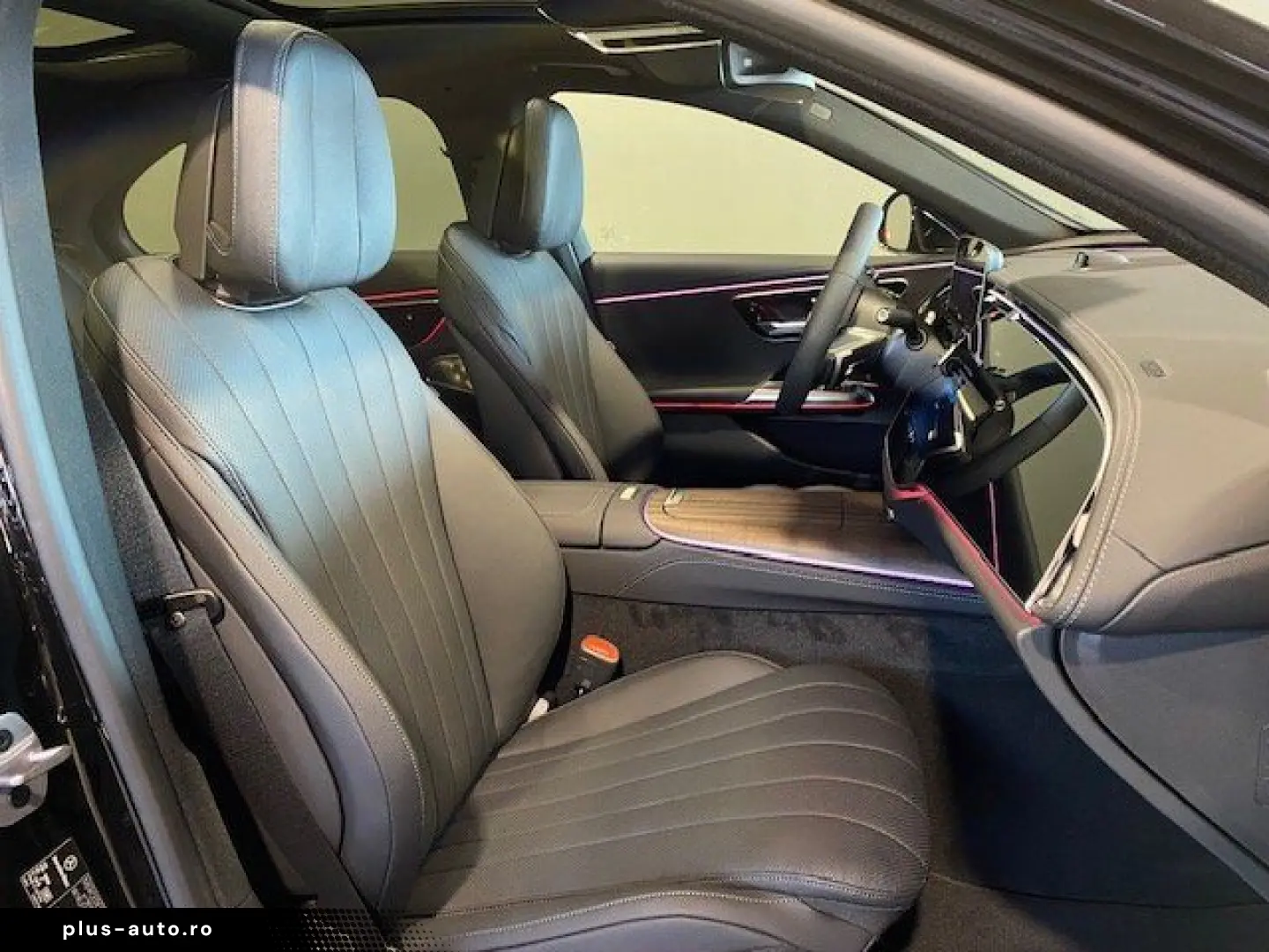 MERCEDES-BENZ E 220 d AMG Pano D4Sound Air Hyper HUD&hellip;