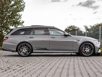 MERCEDES-BENZ E 63 S  FINAL  1 OF 999  SELTENE-FARBE CARBON