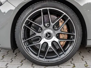 MERCEDES-BENZ E 63 S  FINAL  1 OF 999  SELTENE-FARBE CARBON