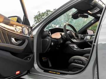 MERCEDES-BENZ E 63 S  FINAL  1 OF 999  SELTENE-FARBE CARBON