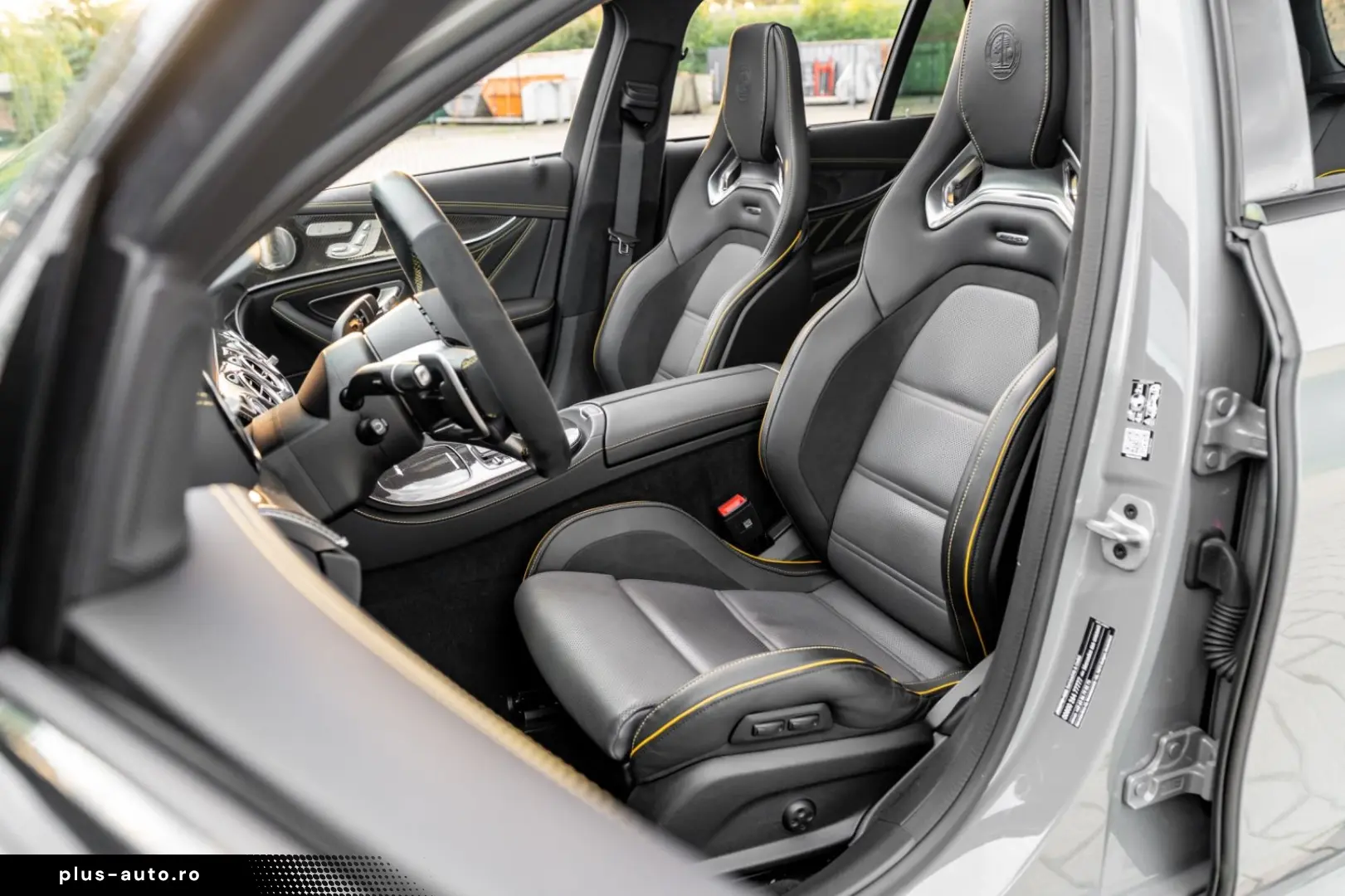 MERCEDES-BENZ E 63 S  FINAL  1 OF 999  SELTENE-FARBE CARBON