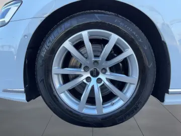 AUDI A8 50 TDI Q. AHZV Kamera LED Navi HUD Pano