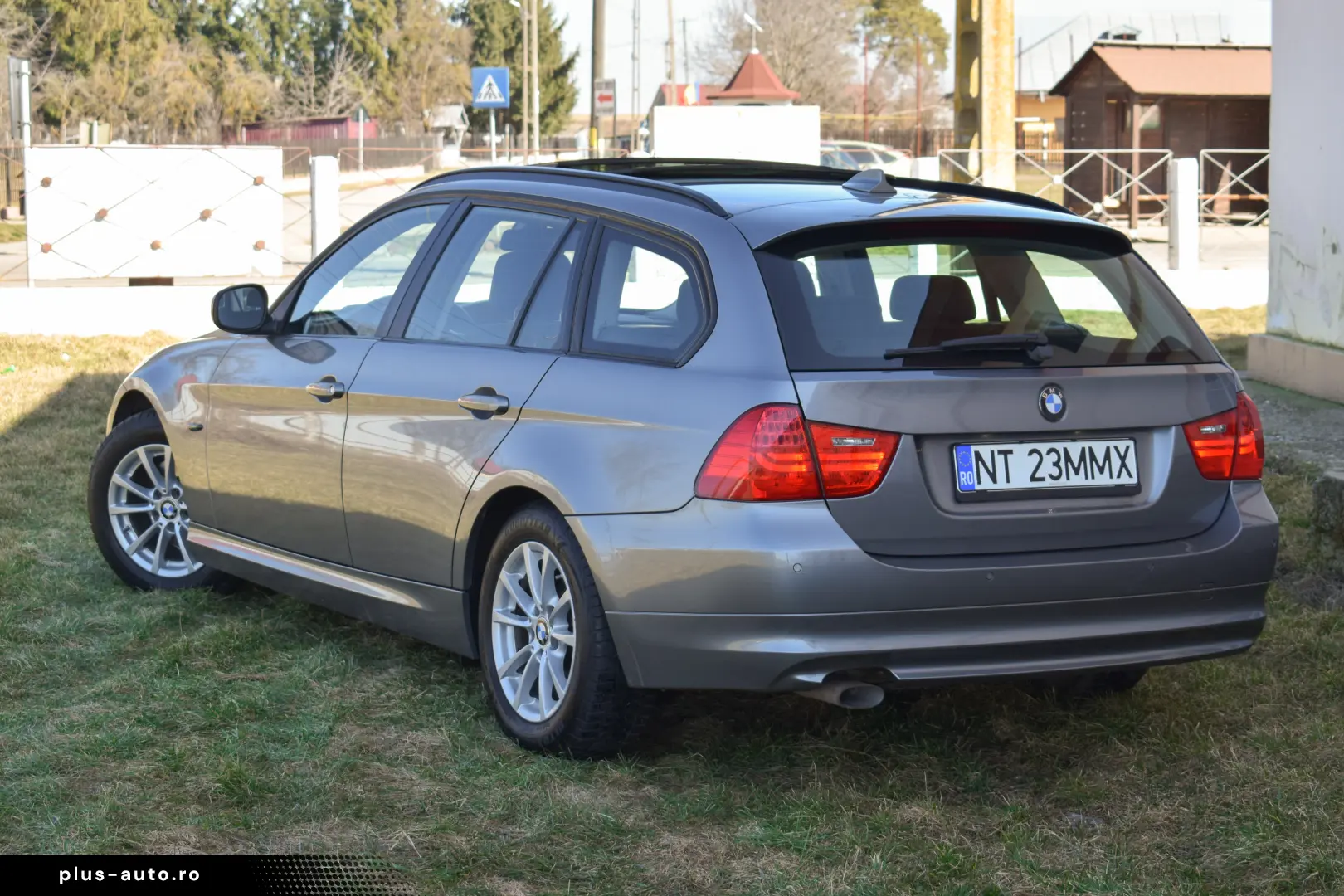 BMW 318D 143CP LCI 2011 Manual