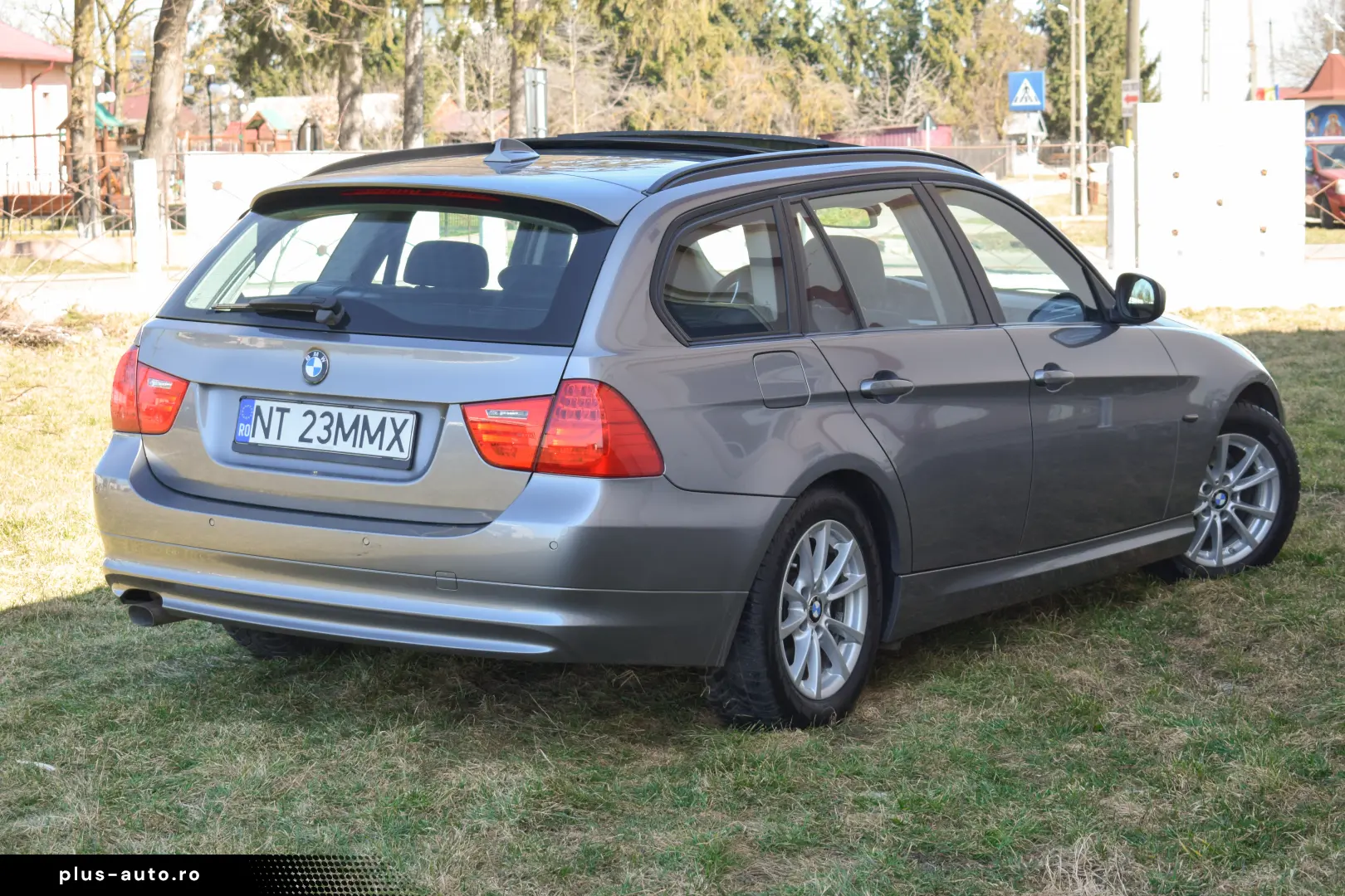 BMW 318D 143CP LCI 2011 Manual