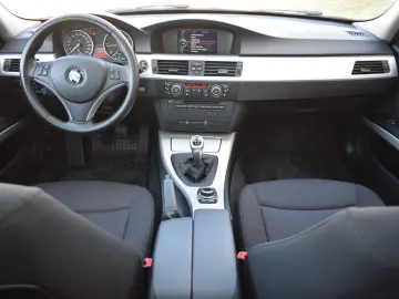 BMW 318D 143CP LCI 2011 Manual