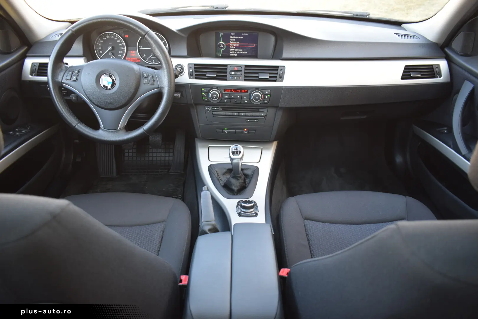 BMW 318D 143CP LCI 2011 Manual