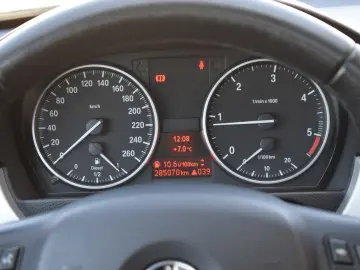 BMW 318D 143CP LCI 2011 Manual