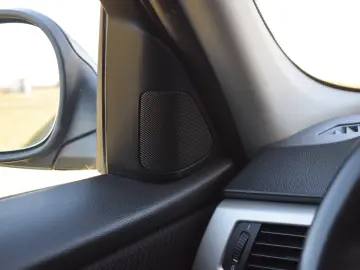 BMW 318D 143CP LCI 2011 Manual