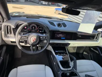 PORSCHE Cayenne Coupe S E-Hybrid Burmester SportDesign