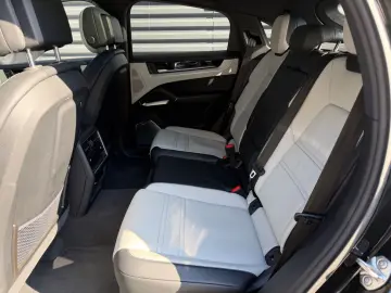 PORSCHE Cayenne Coupe S E-Hybrid Burmester SportDesign