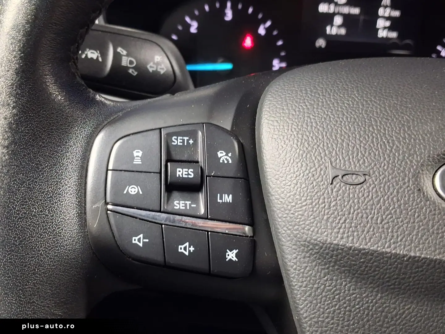 FORD FOCUS TITANIUM 1.5ECOBLUE 120CP 2020