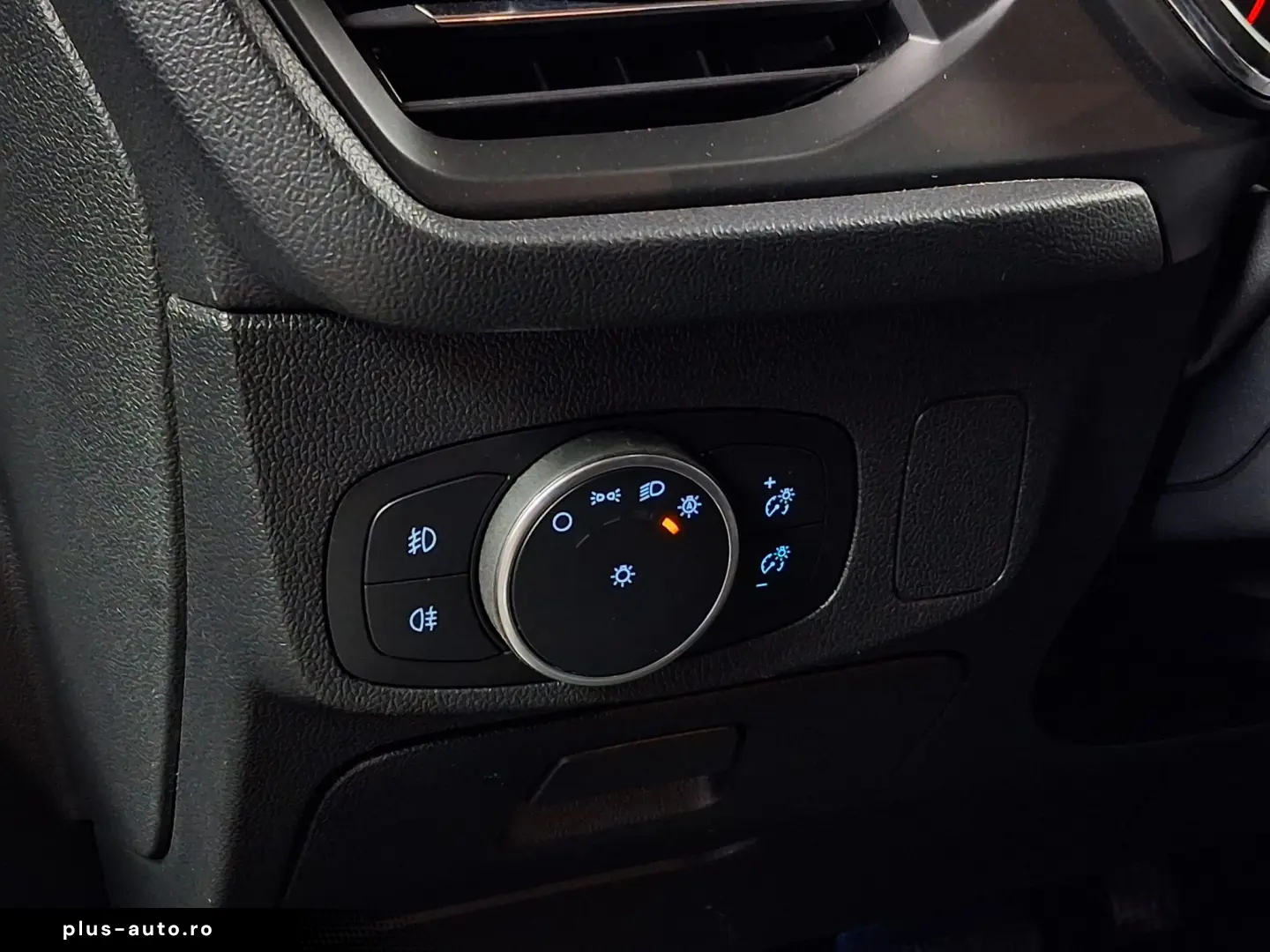 FORD FOCUS TITANIUM 1.5ECOBLUE 120CP 2020