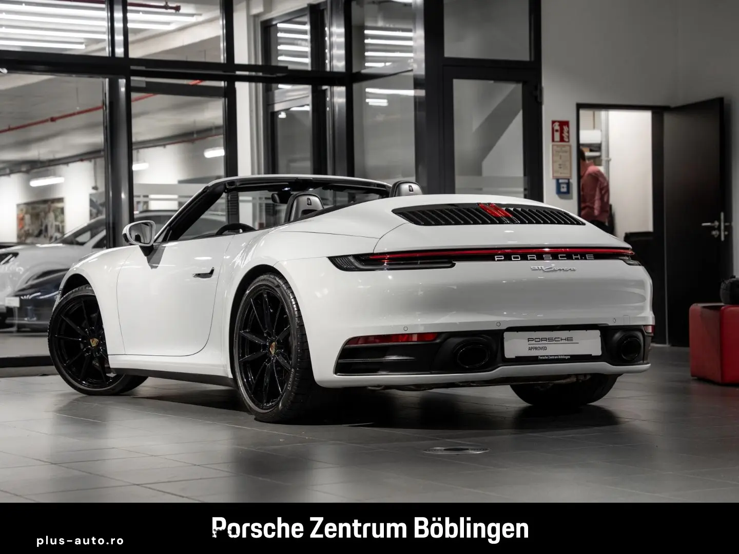 PORSCHE 992 911 Carrera Cabrio Sportabgas Surround View