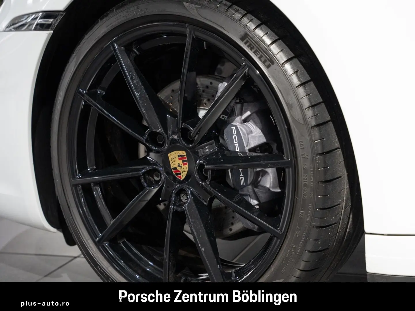 PORSCHE 992 911 Carrera Cabrio Sportabgas Surround View