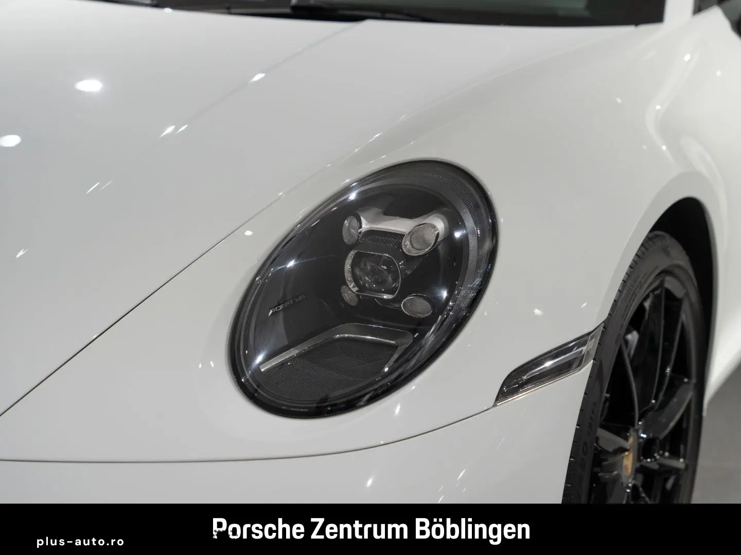 PORSCHE 992 911 Carrera Cabrio Sportabgas Surround View