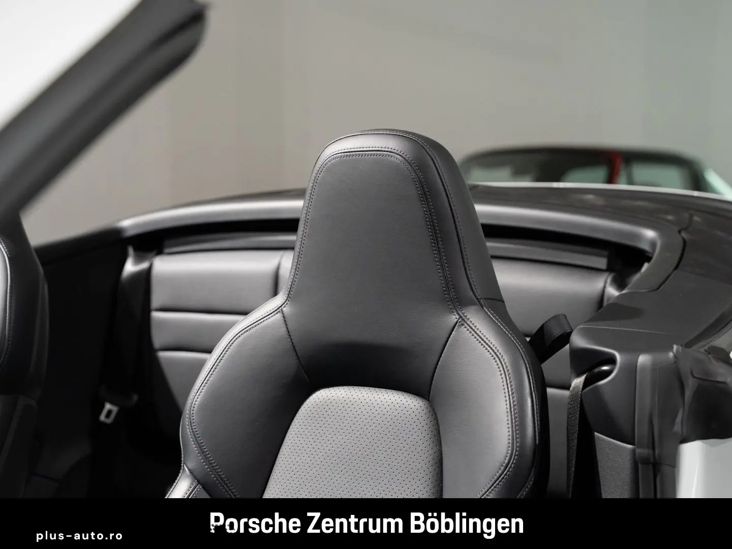 PORSCHE 992 911 Carrera Cabrio Sportabgas Surround View