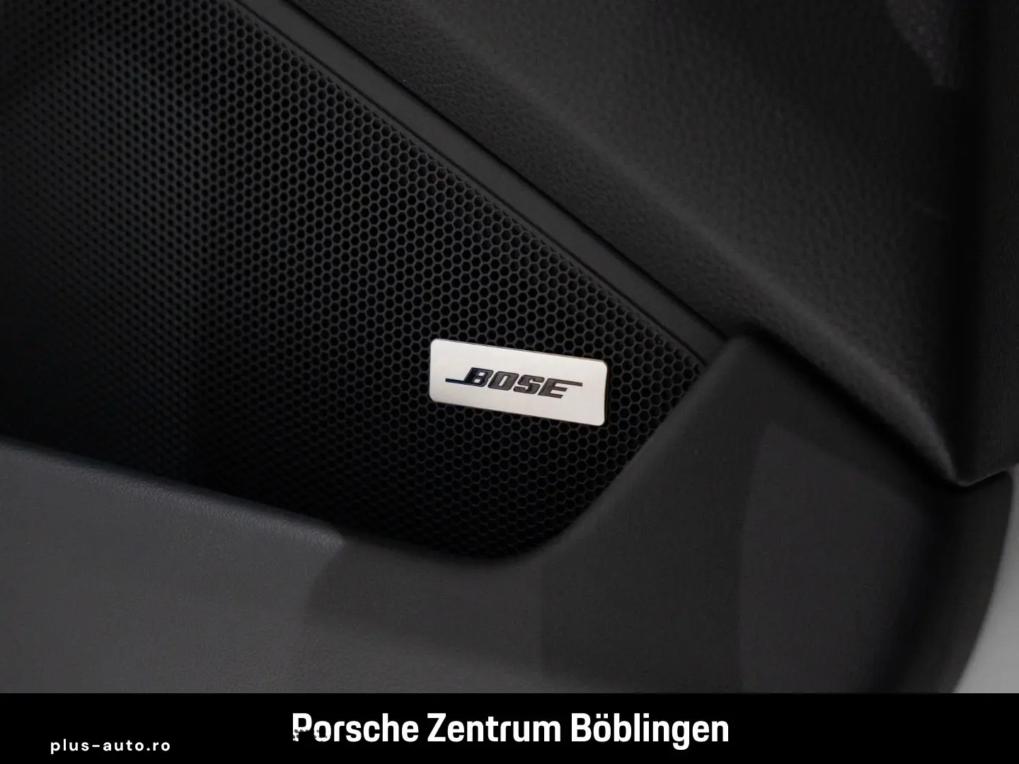 PORSCHE 992 911 Carrera Cabrio Sportabgas Surround View