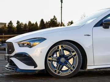 Mercedes-Benz CLA 35 AMG