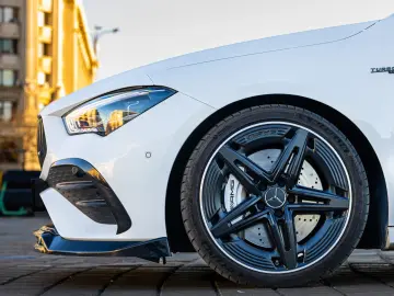 Mercedes-Benz CLA 35 AMG