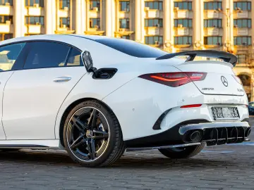 Mercedes-Benz CLA 35 AMG