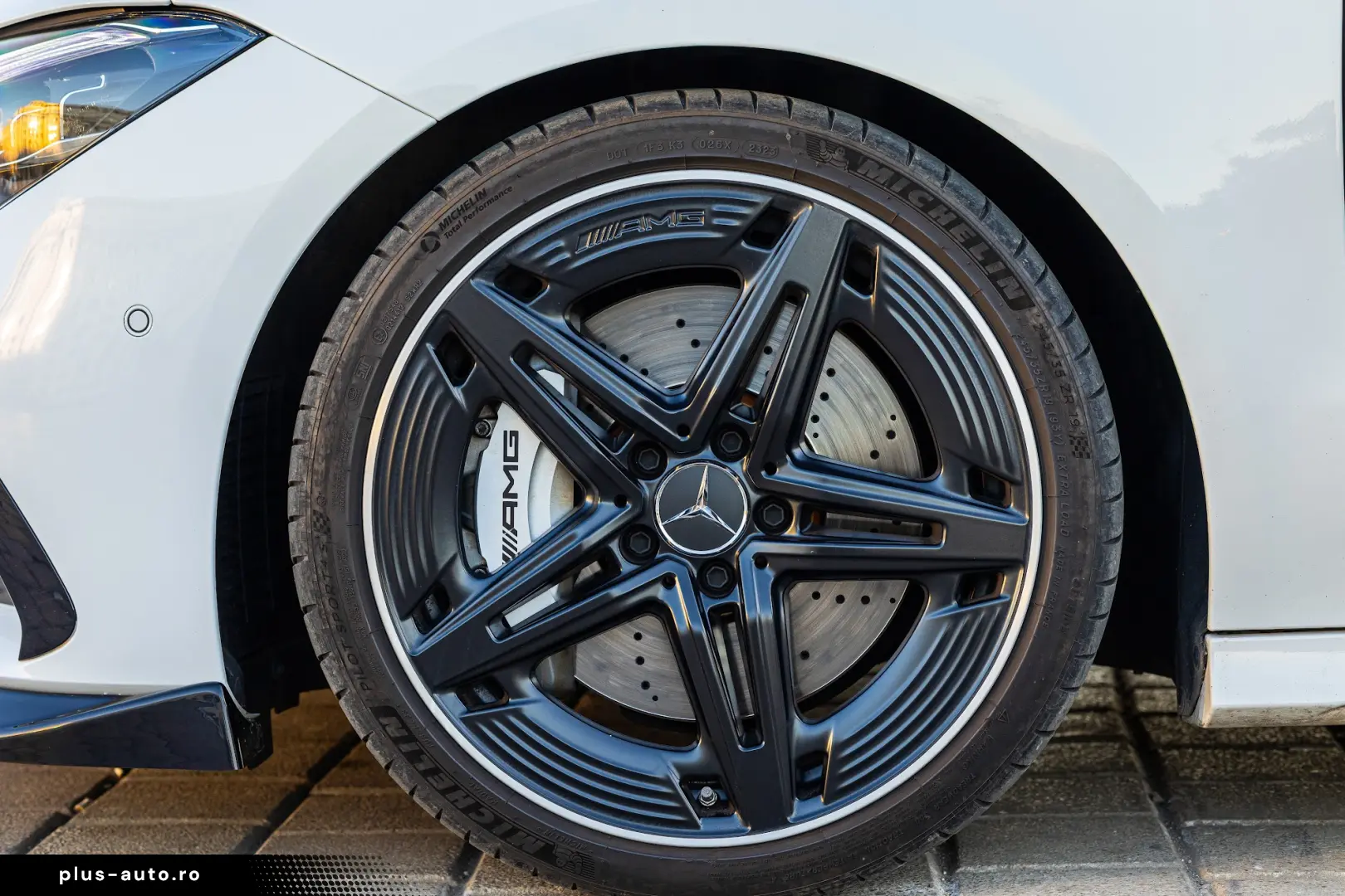 Mercedes-Benz CLA 35 AMG