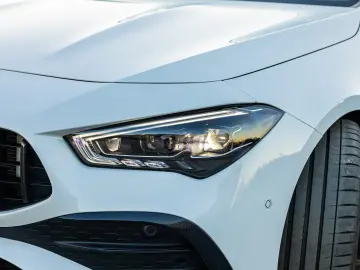 Mercedes-Benz CLA 35 AMG