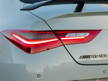 Mercedes-Benz CLA 35 AMG