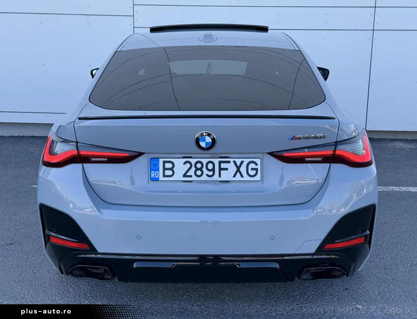 BMW M4 M440i xDrive AT MHEV