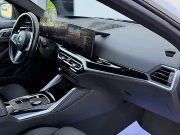 BMW M4 M440i xDrive AT MHEV