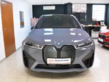 BMW iX M60 540CP 1.015 NM 3 8s doar 1.919 km