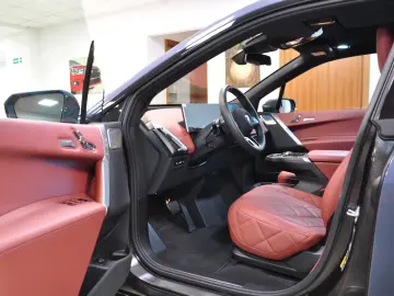 BMW iX M60 540CP 1.015 NM 3 8s doar 1.919 km