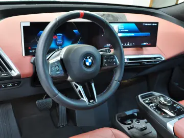 BMW iX M60 540CP 1.015 NM 3 8s doar 1.919 km