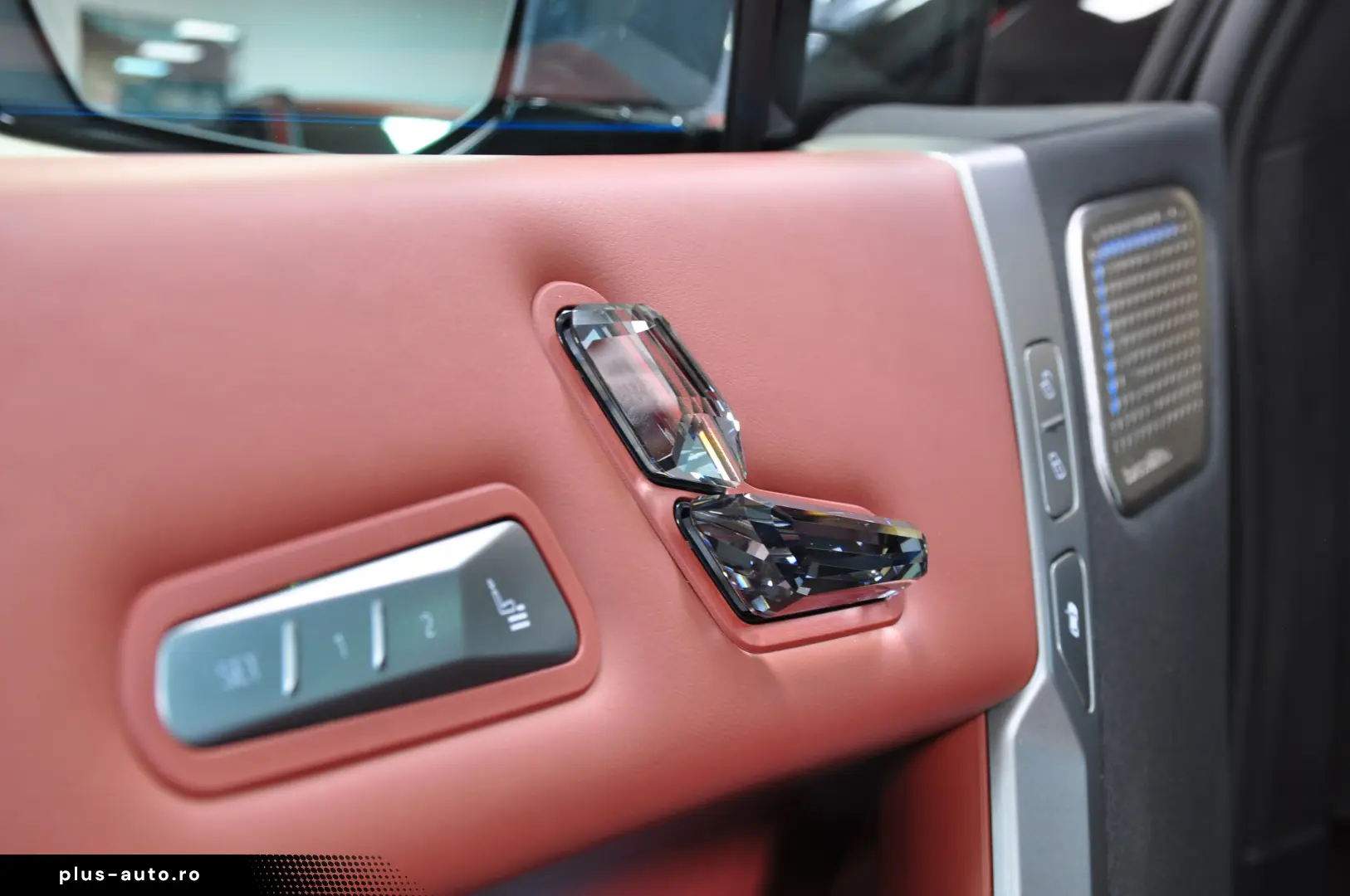 BMW iX M60 540CP 1.015 NM 3 8s doar 1.919 km