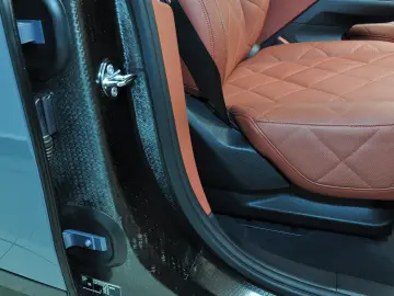 BMW iX M60 540CP 1.015 NM 3 8s doar 1.919 km