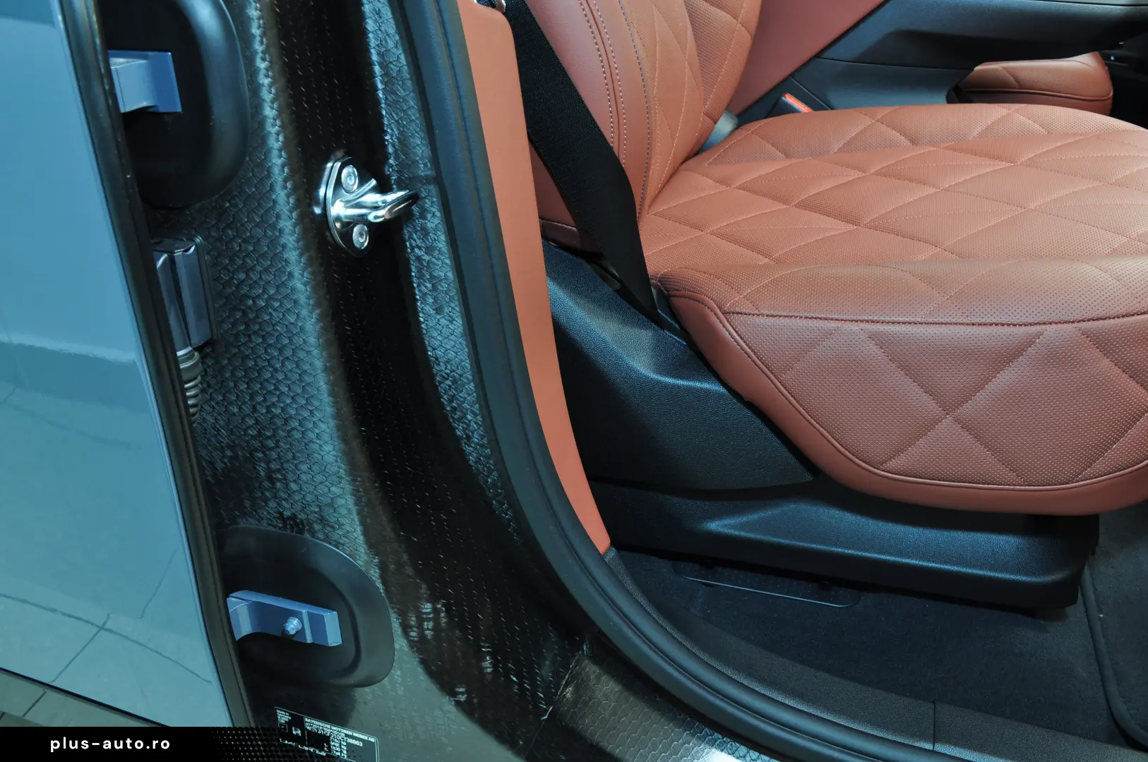 BMW iX M60 540CP 1.015 NM 3 8s doar 1.919 km