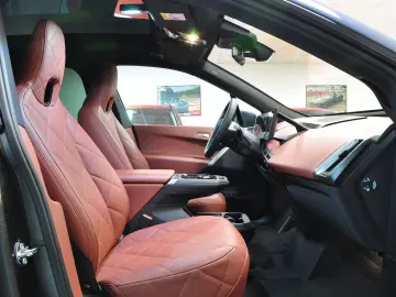 BMW iX M60 540CP 1.015 NM 3 8s doar 1.919 km