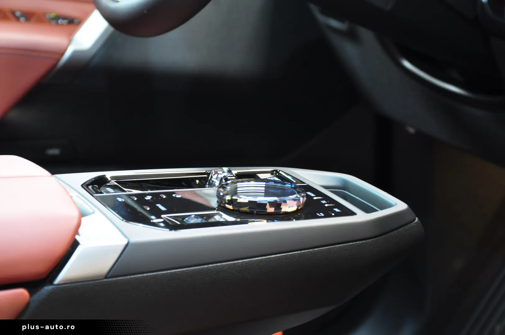 BMW iX M60 540CP 1.015 NM 3 8s doar 1.919 km