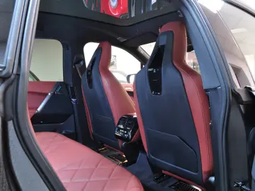 BMW iX M60 540CP 1.015 NM 3 8s doar 1.919 km