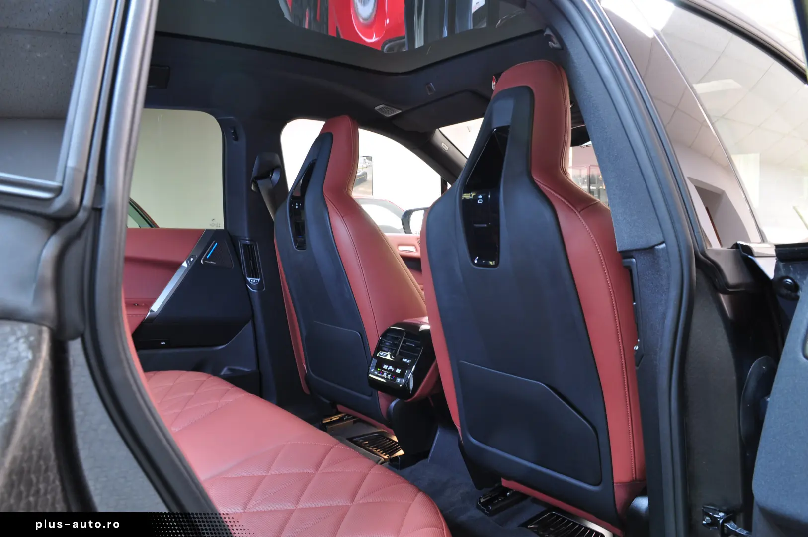 BMW iX M60 540CP 1.015 NM 3 8s doar 1.919 km