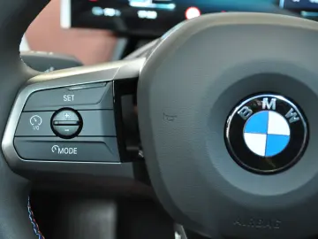 BMW iX M60 540CP 1.015 NM 3 8s doar 1.919 km