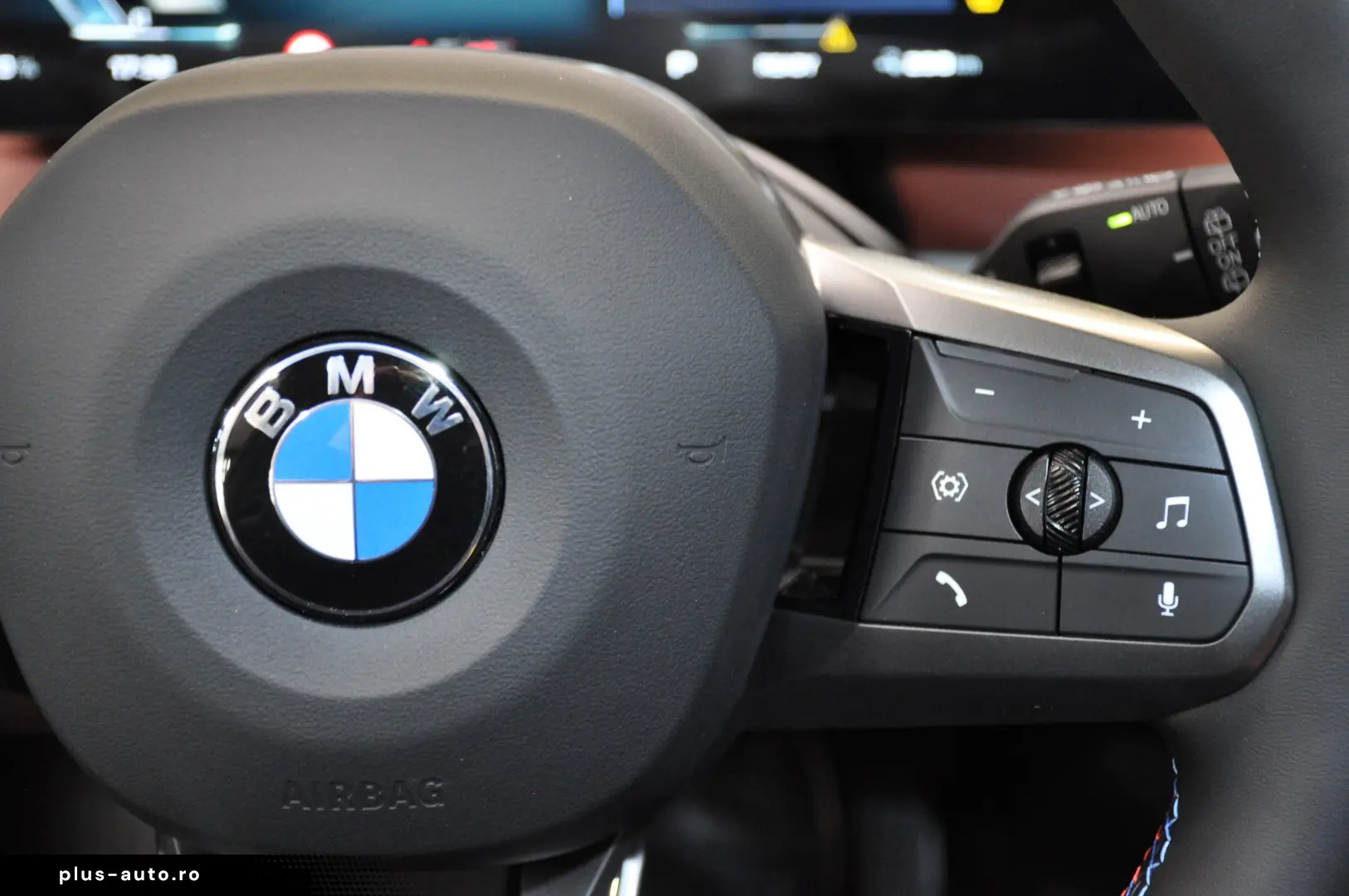 BMW iX M60 540CP 1.015 NM 3 8s doar 1.919 km