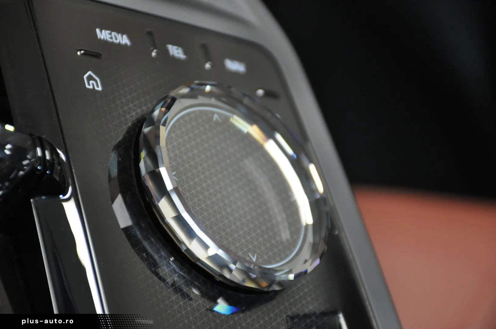 BMW iX M60 540CP 1.015 NM 3 8s doar 1.919 km