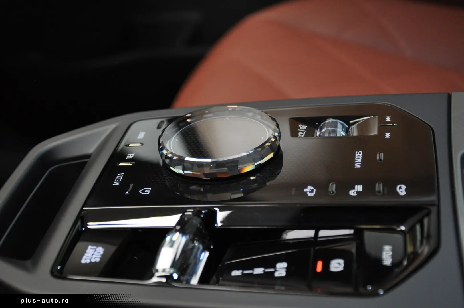 BMW iX M60 540CP 1.015 NM 3 8s doar 1.919 km