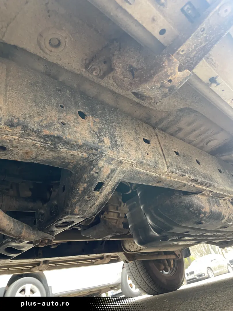 Toyota Land Cruiser 120 3.0d AT 7 Locuri TVA Deductibil