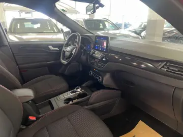 FORD KUGA 2.0 EcoBlue AWD ST Line Posibilitate finantare