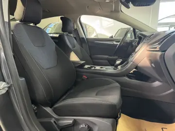 Ford Mondeo Limousine Titanium  2.0 HEV Hybrid 188 CP