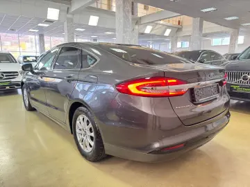 Ford Mondeo Limousine Titanium  2.0 HEV Hybrid 188 CP