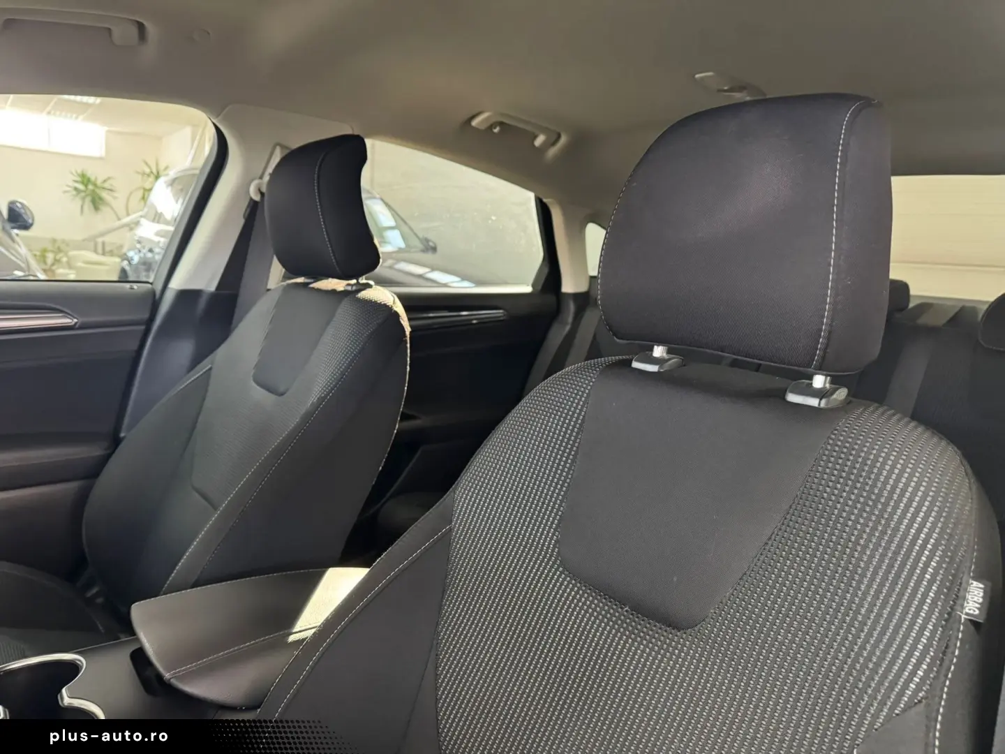 Ford Mondeo Limousine Titanium  2.0 HEV Hybrid 188 CP