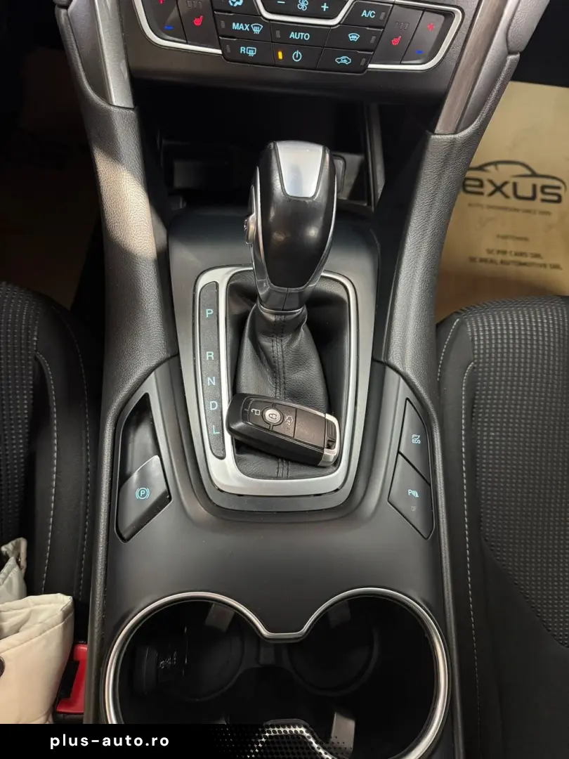 Ford Mondeo Limousine Titanium  2.0 HEV Hybrid 188 CP